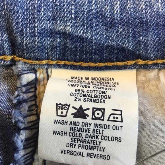 Tommy Hilfiger Size 3 Jeans, Boot Cut, Wide leg EUC - Picture 7 of 7